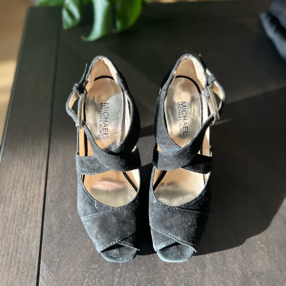 Michael Kors suede peep toe heels with crossover detailing - Picture 3 of 5